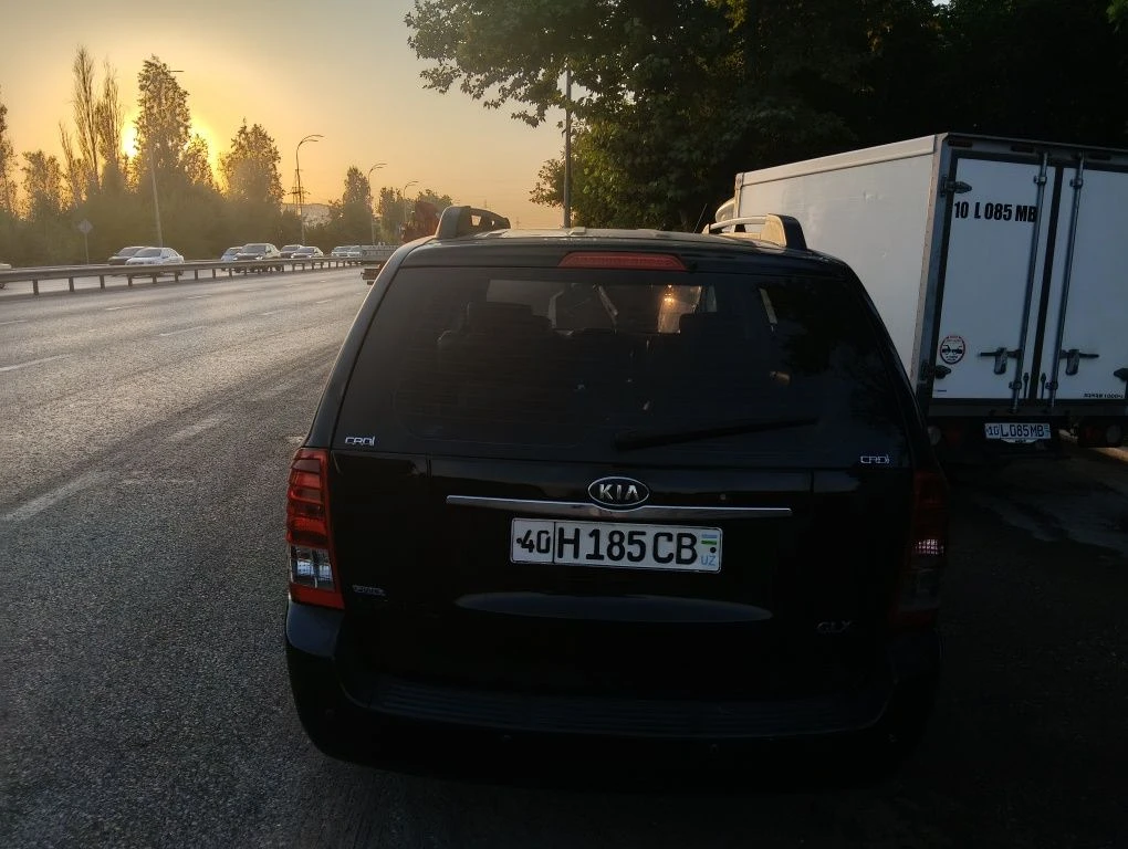 Kia Carnival