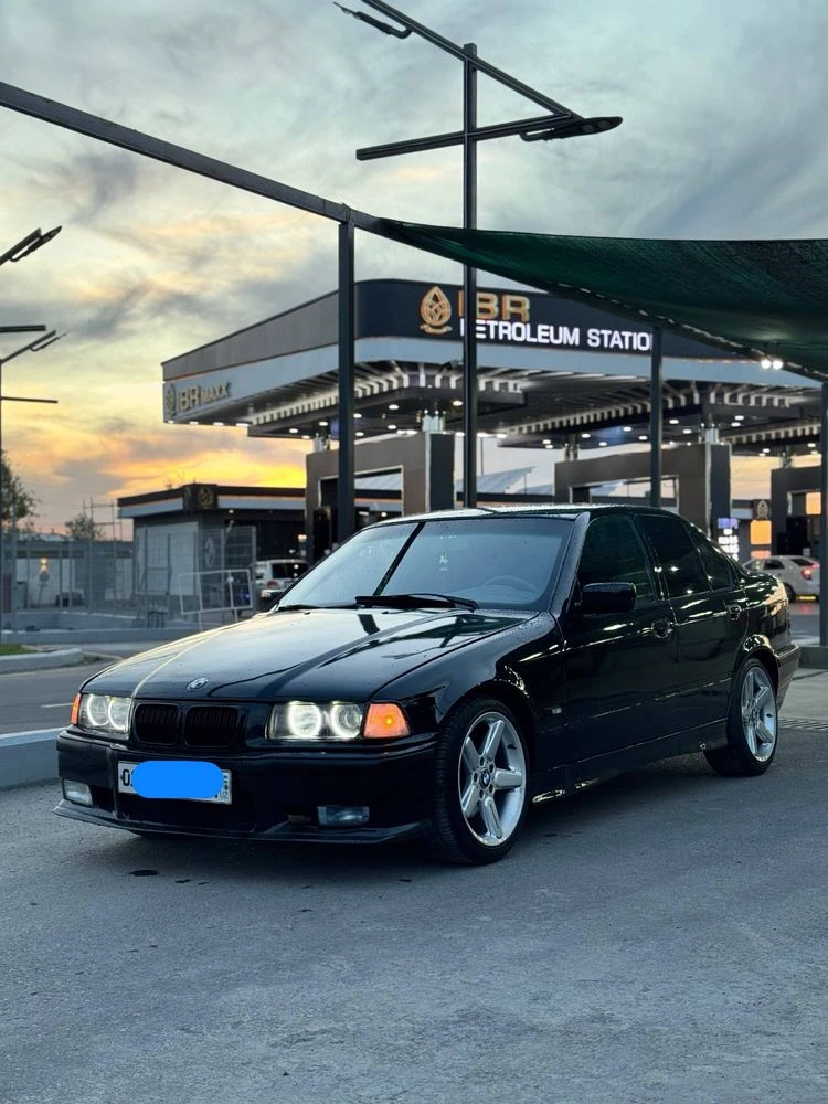 BMW 3200