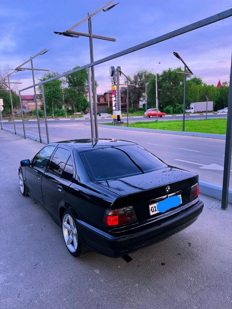 BMW 3200