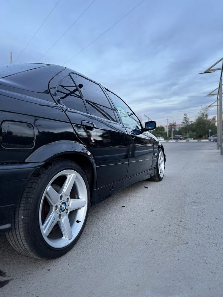 BMW 3200