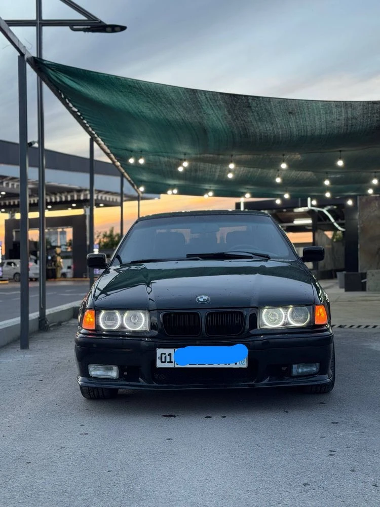 BMW 3200