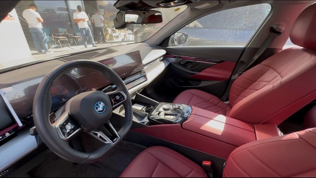 BMW i5