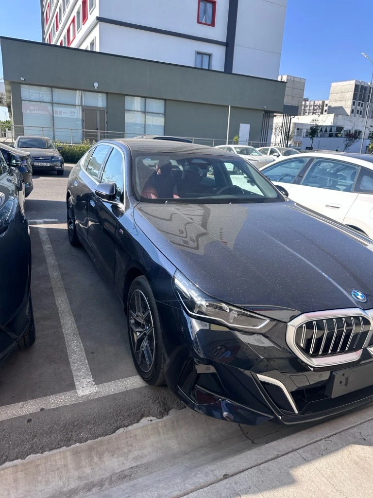 BMW i5