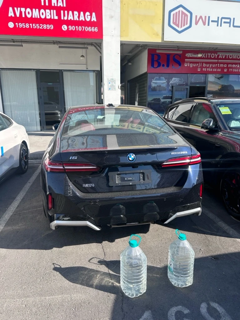 BMW i5