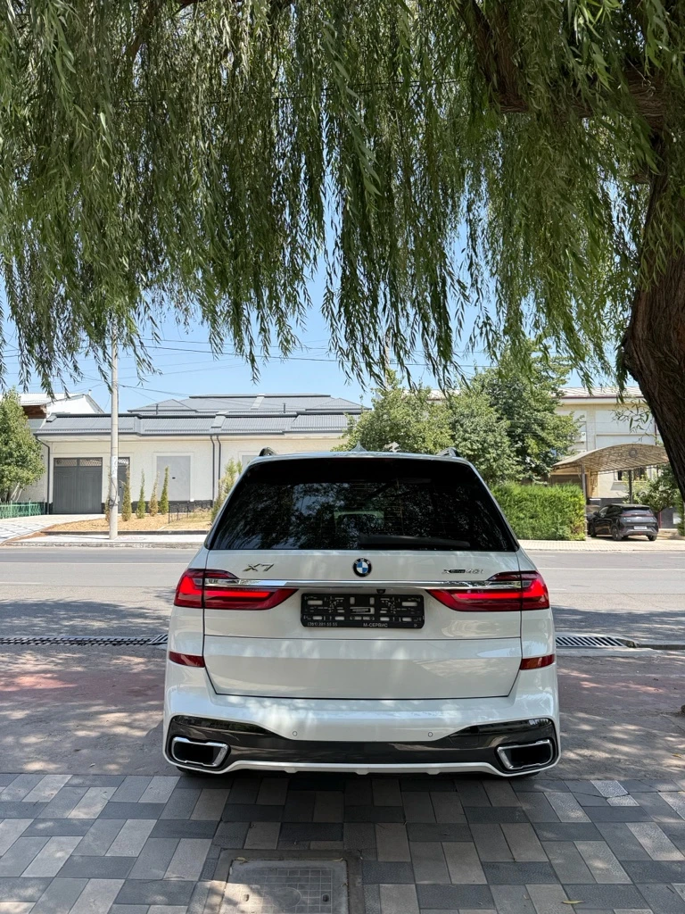 BMW X7