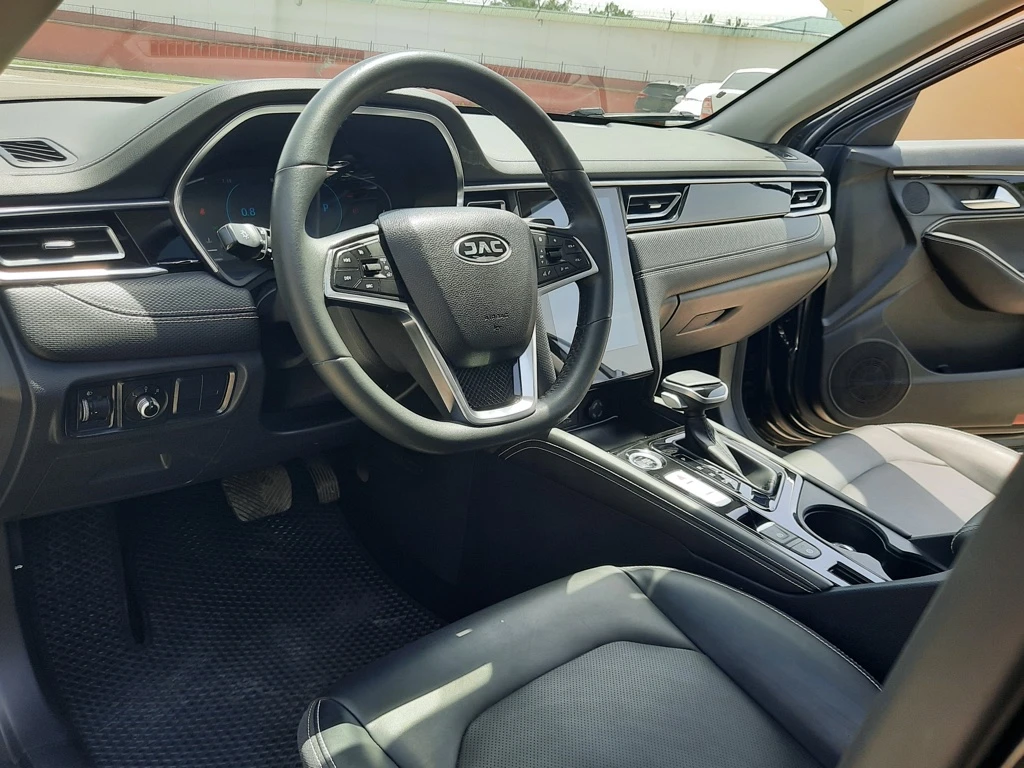 JAC J7