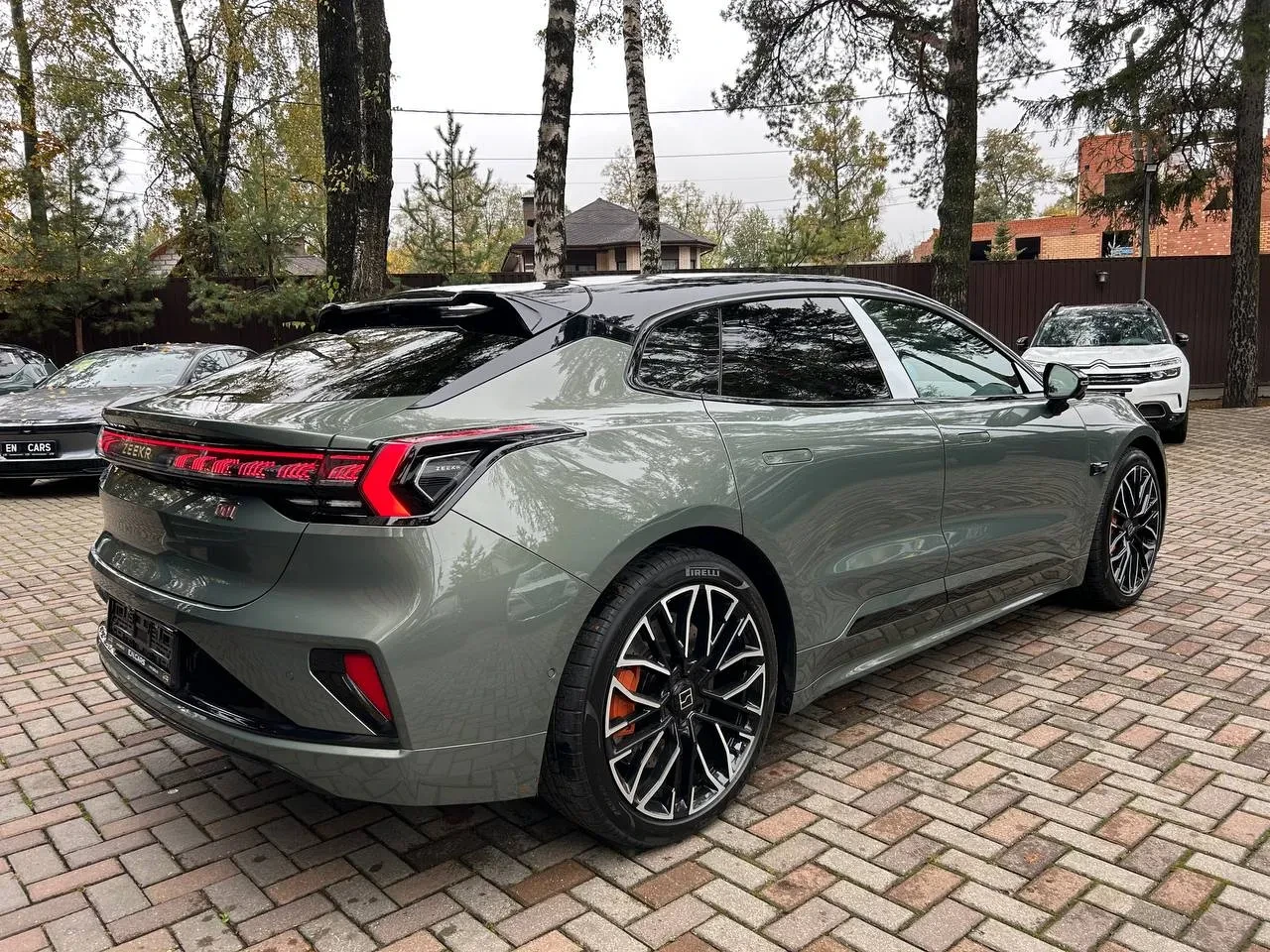 Zeekr 001