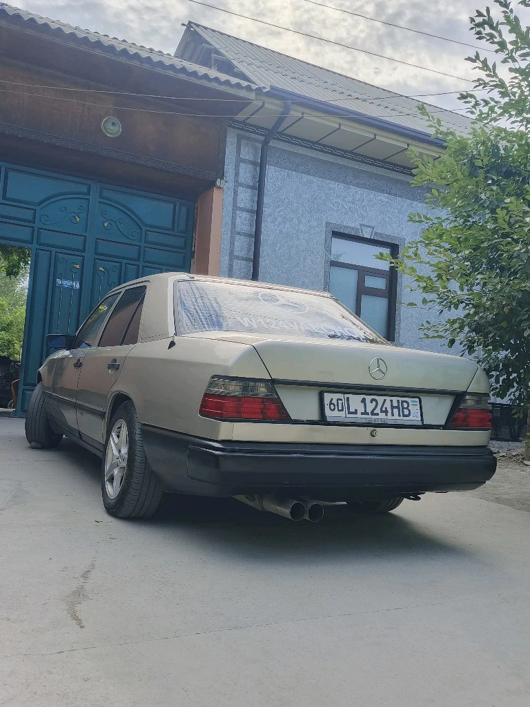 Mercedes-Benz W124
