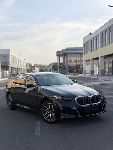 BMW i5, 2025, Toshkent shahri
