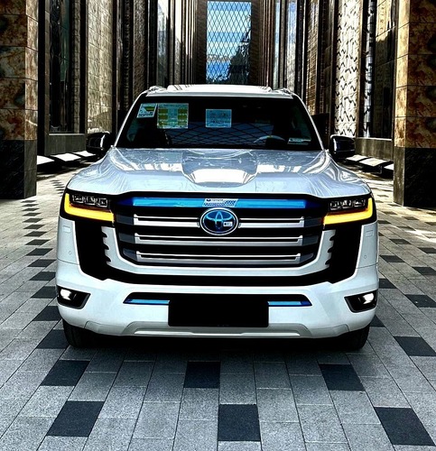 Toyota Land Cruiser 300, 2024, Toshkent