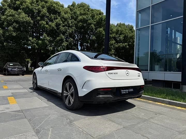 Mercedes-Benz EQE SUV AMG