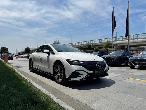 Mercedes-Benz EQE SUV AMG, 2025, Toshkent