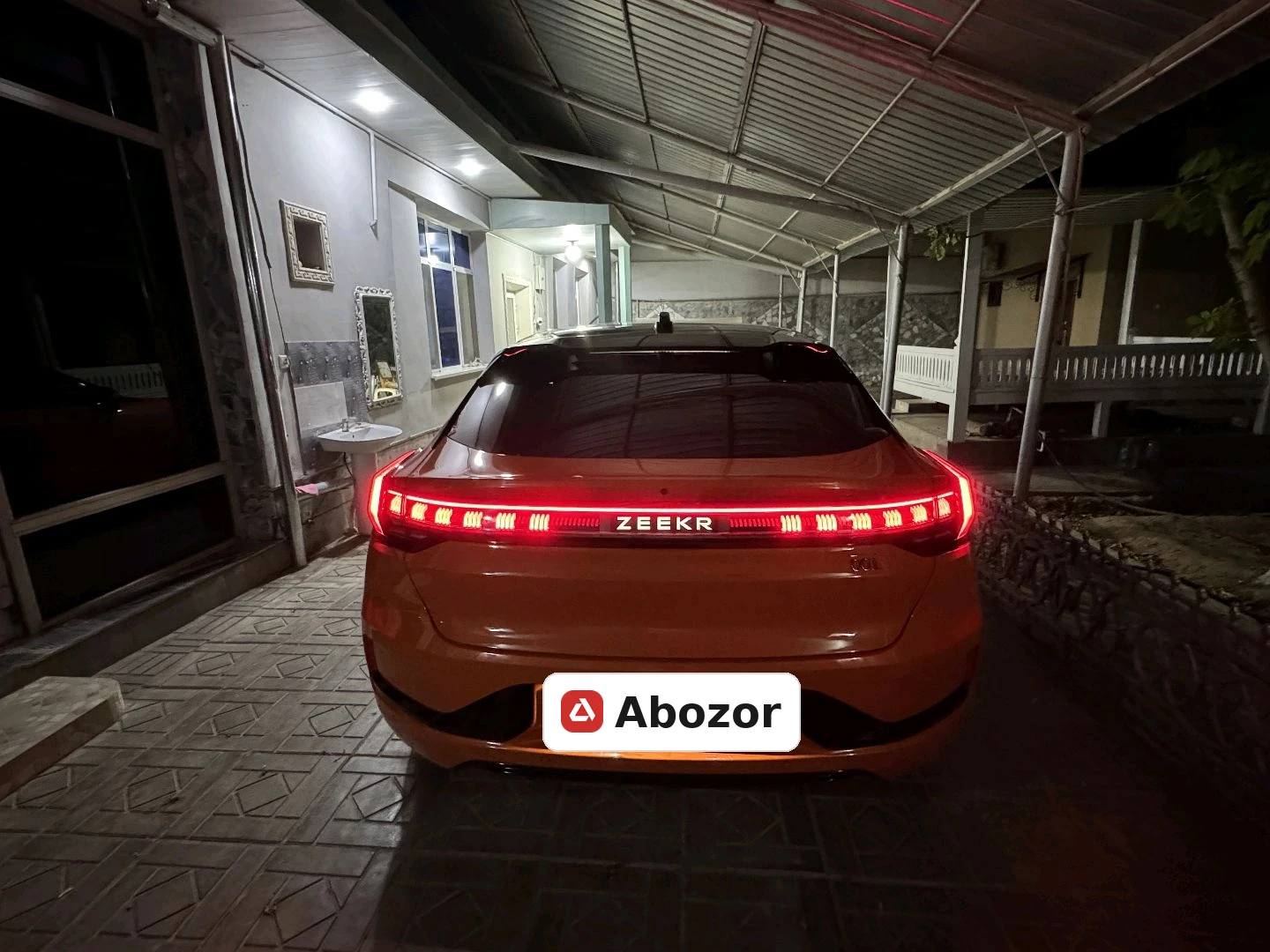 Zeekr 001