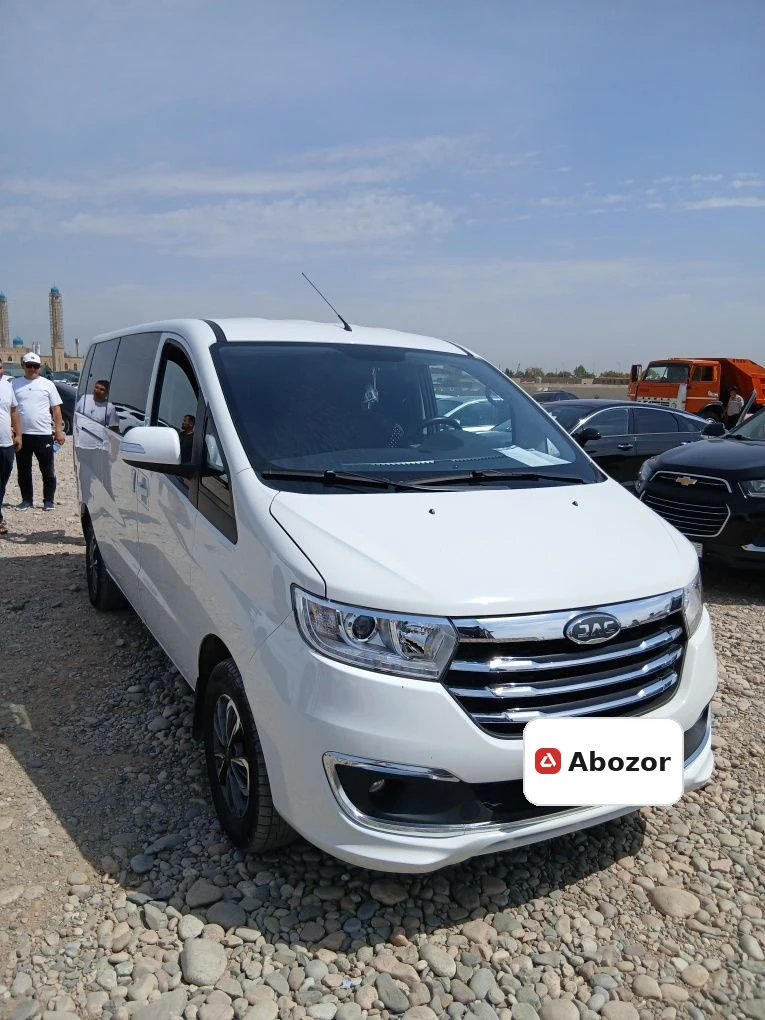 JAC Refine M3