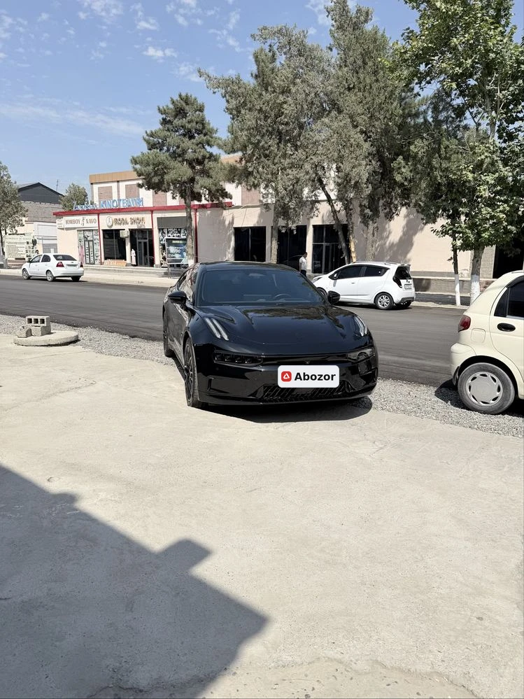 Zeekr 001