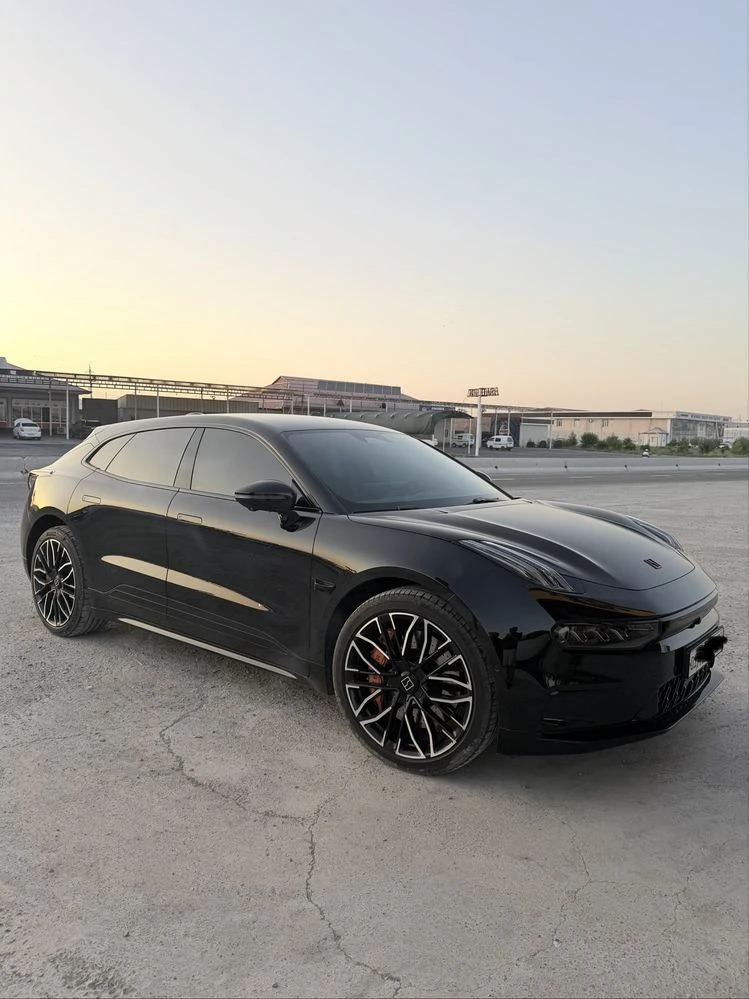 Zeekr 001