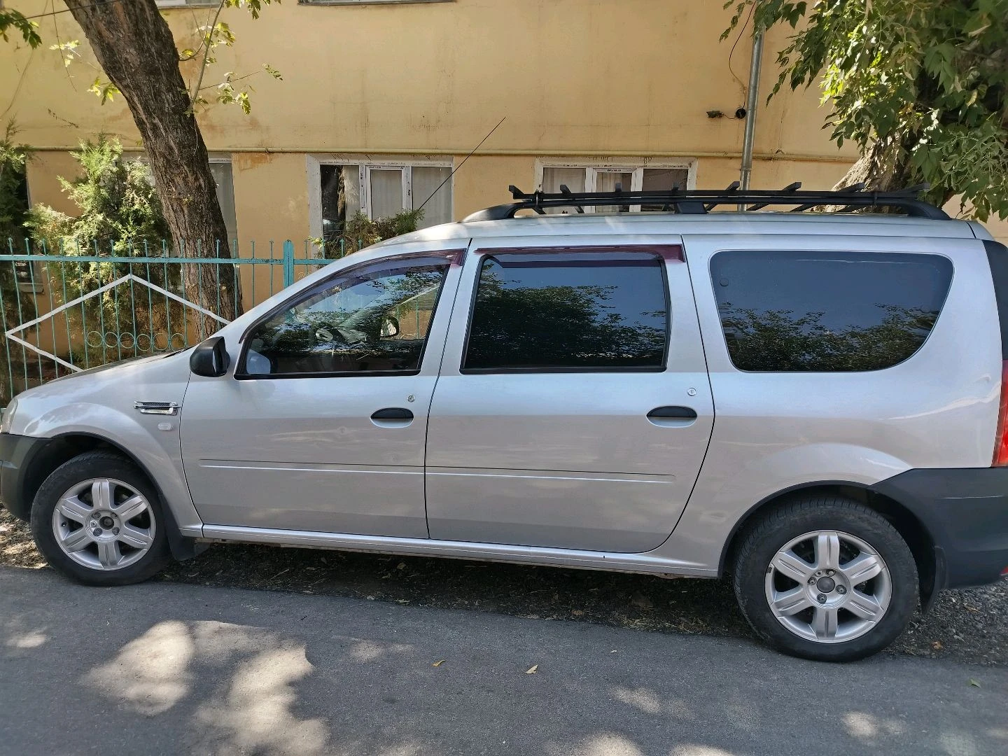 Lada (ВАЗ) Largus