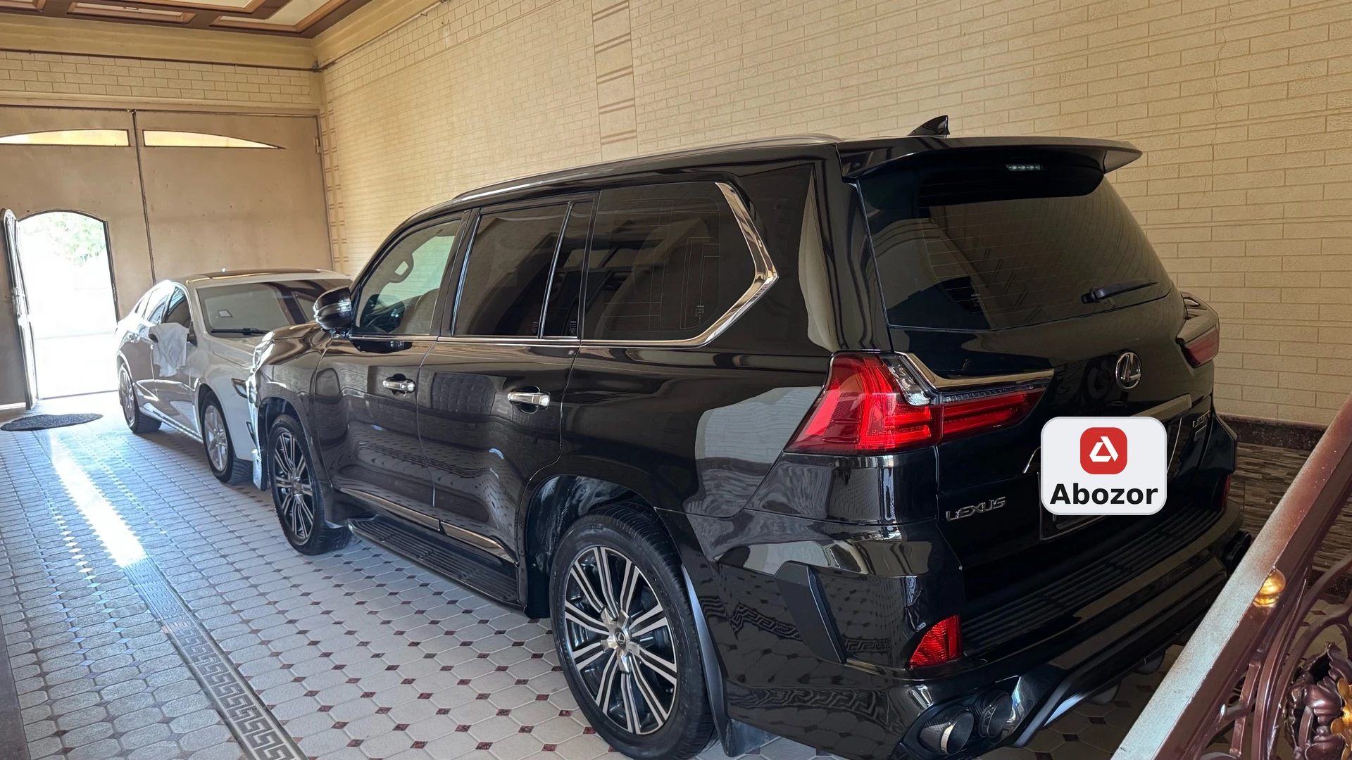 Lexus LX