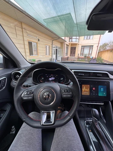 MG ZS