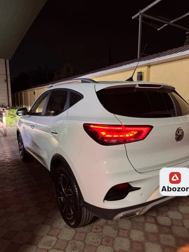 MG ZS