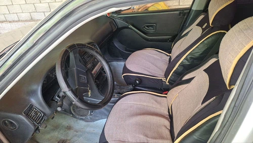 Peugeot 405
