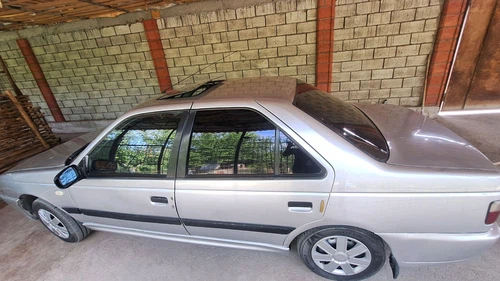 Peugeot 405