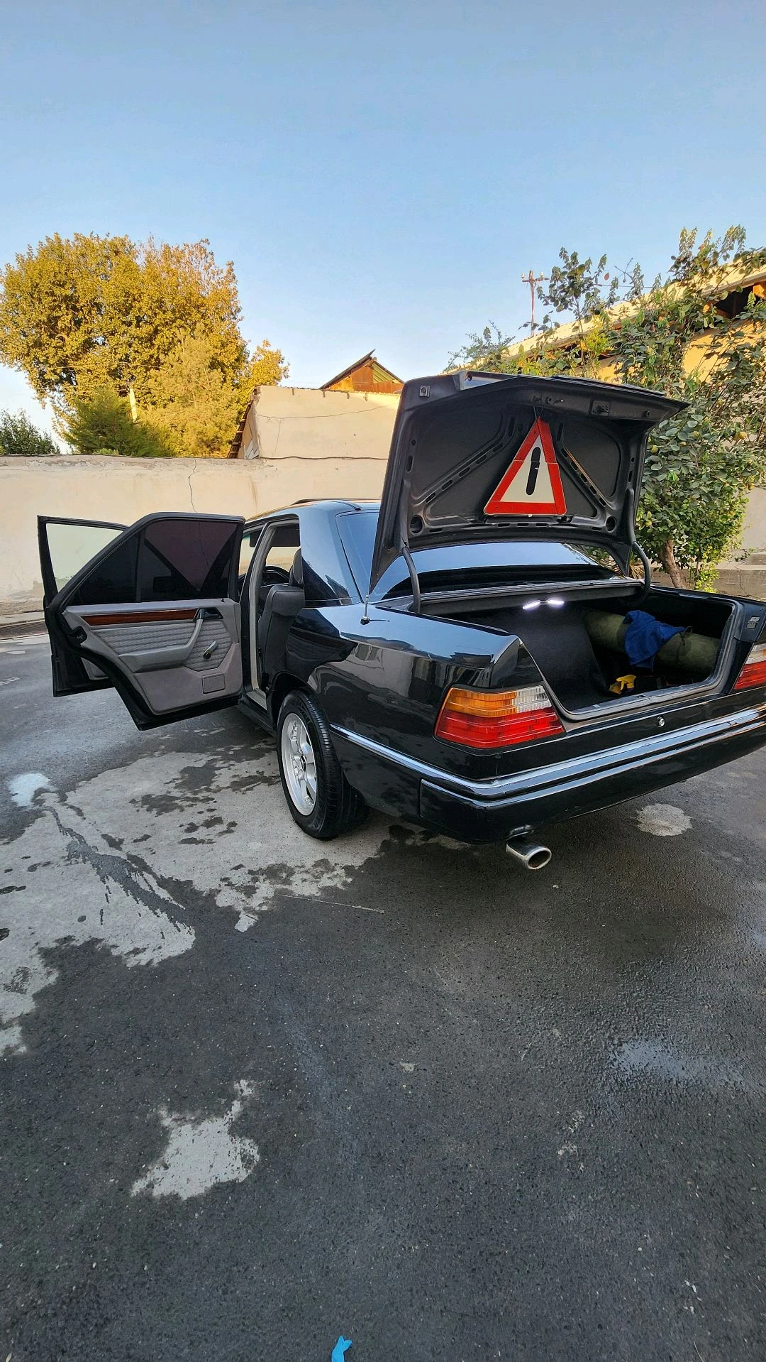 Mercedes-Benz W124