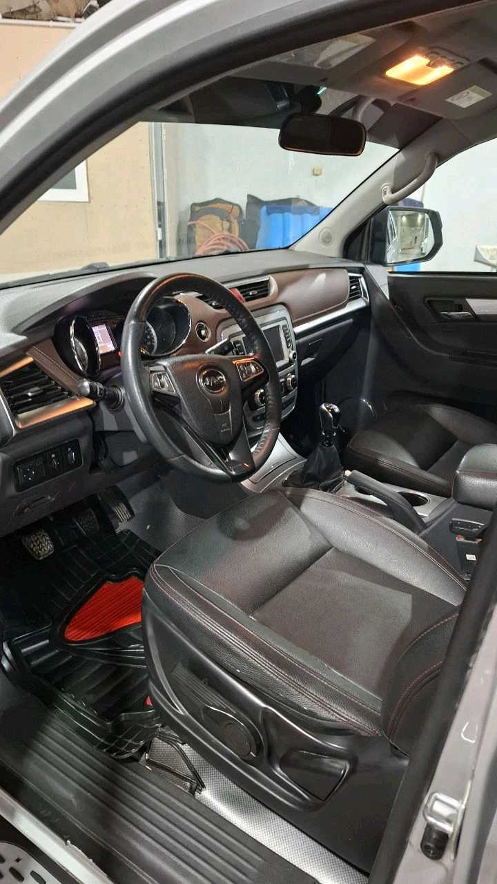 JAC T6
