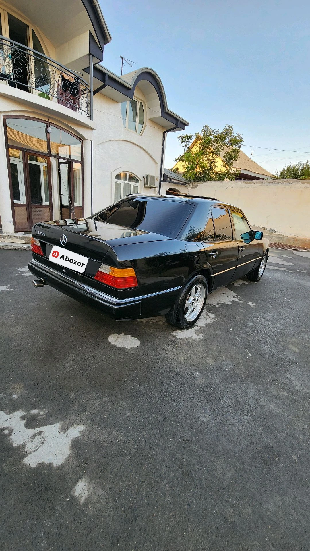 Mercedes-Benz W124