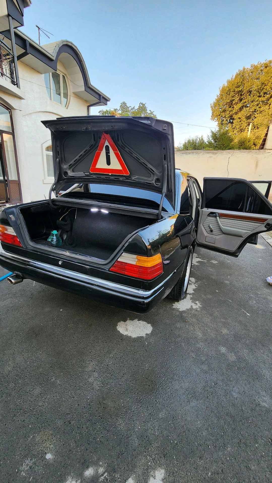 Mercedes-Benz W124