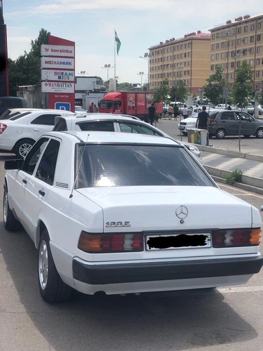 Mercedes-Benz 190 (W201)