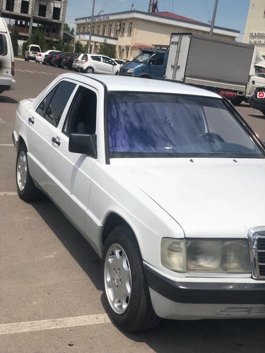 Mercedes-Benz 190 (W201)
