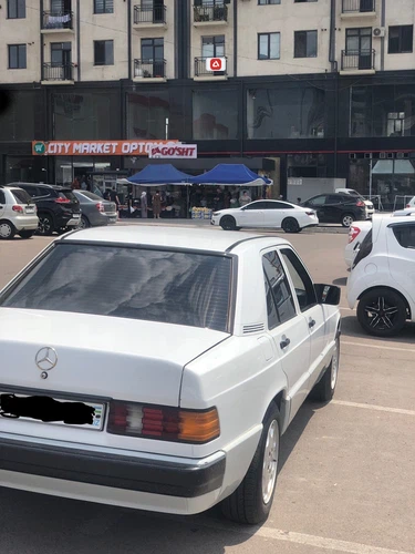 Mercedes-Benz 190 (W201)