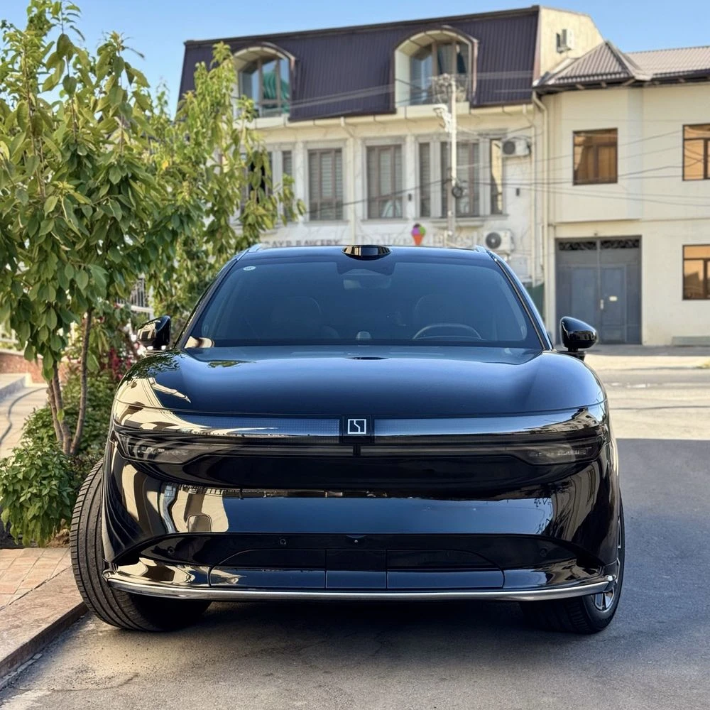 Zeekr 8X