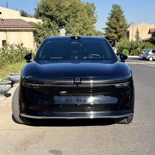 Zeekr 8X