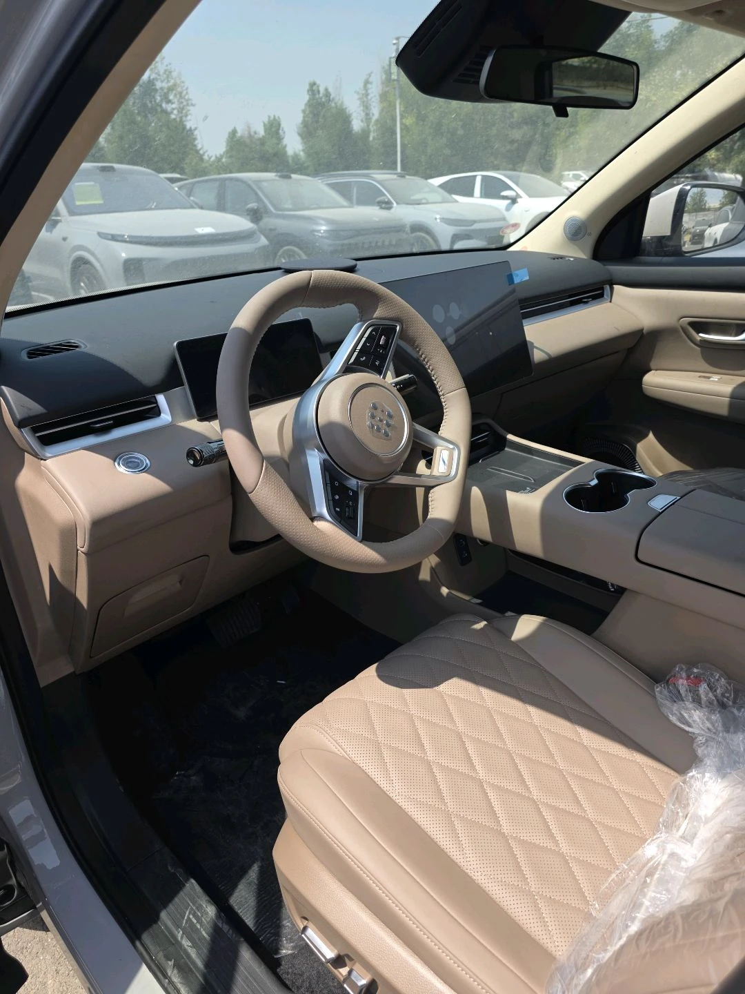 Dongfeng Fengon E5