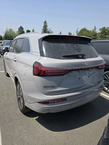 Dongfeng Fengon E5