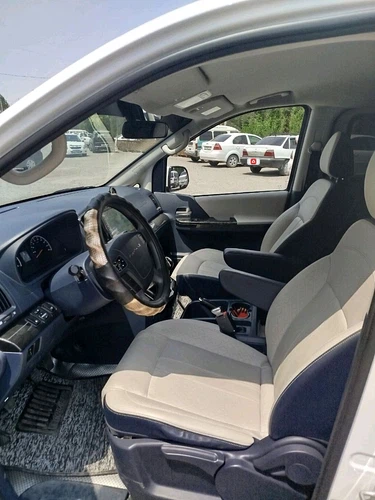 Dongfeng Fengon E5