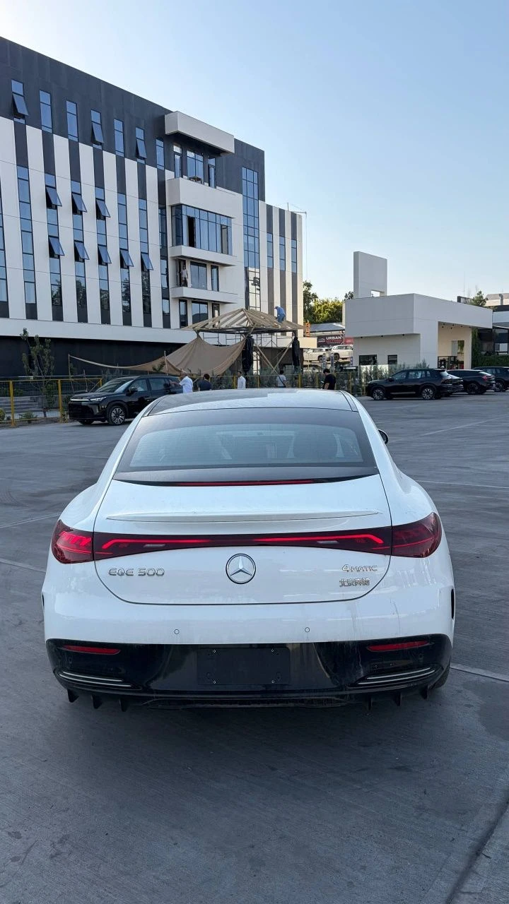 Mercedes-Benz EQE SUV AMG