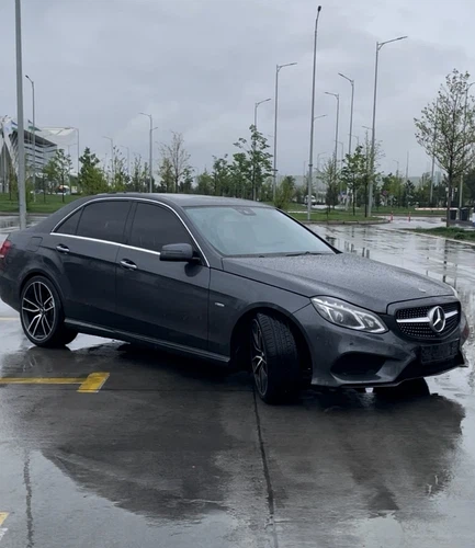 Mercedes-Benz E-Класс