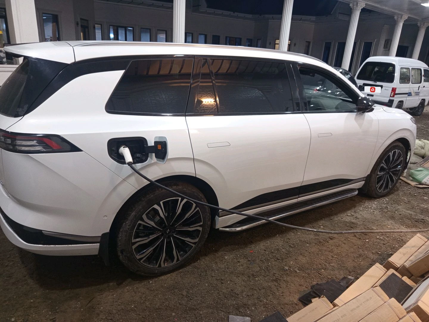 Dongfeng EP 008