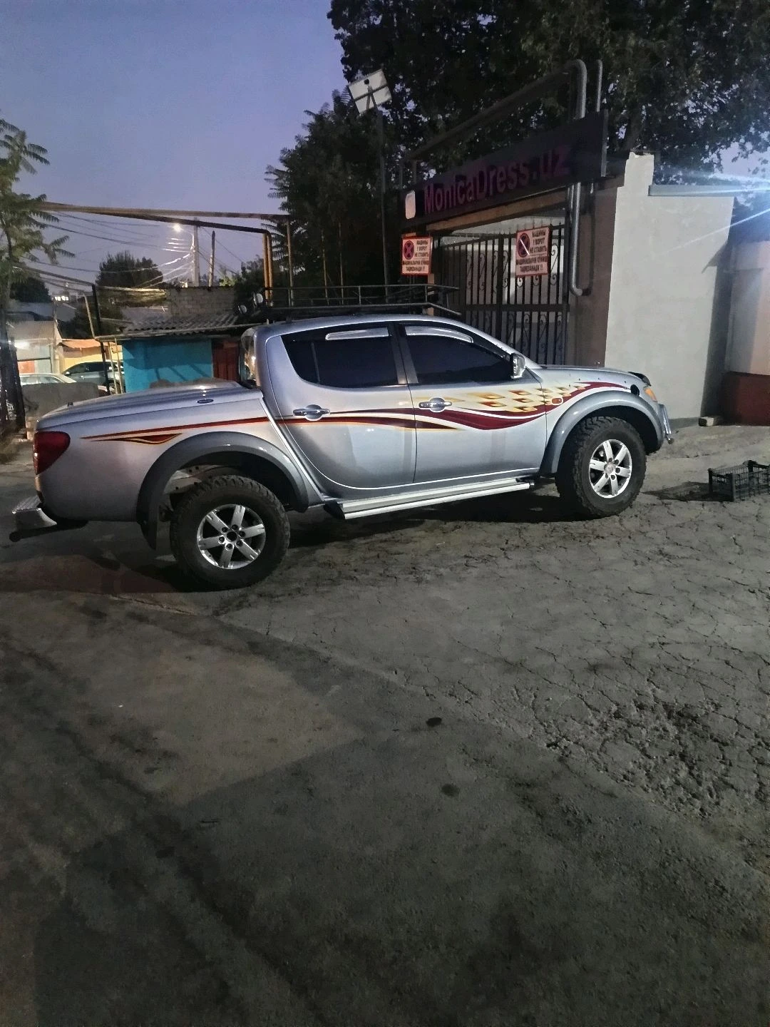 Mitsubishi L200