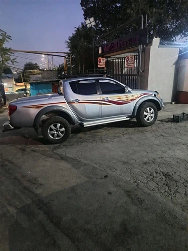 Mitsubishi L200