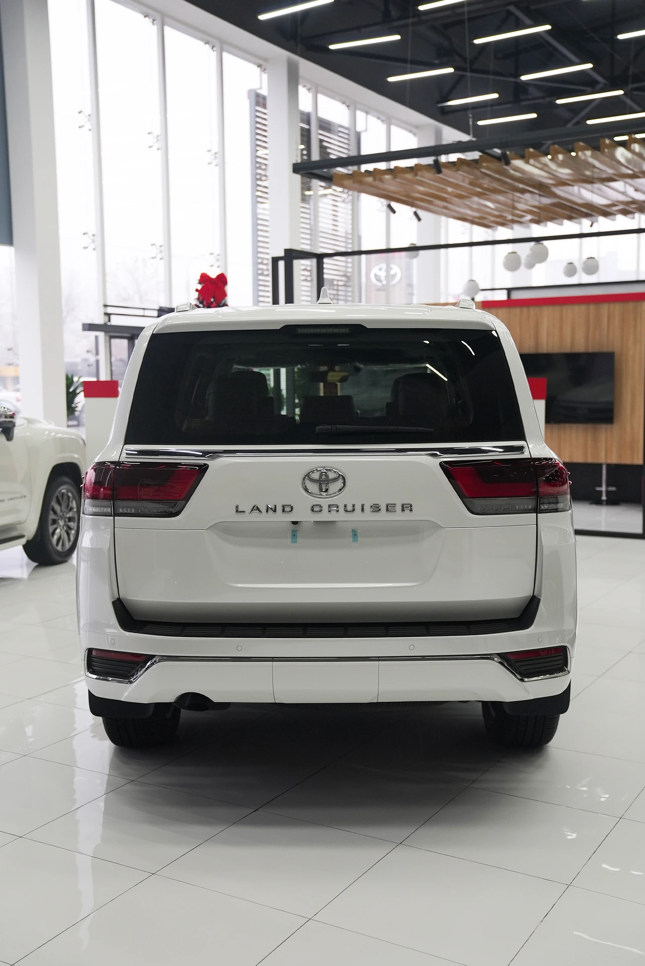 Toyota Land Cruiser 300