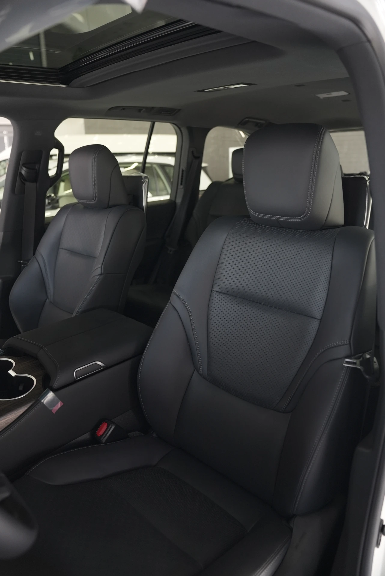 Toyota Land Cruiser 300