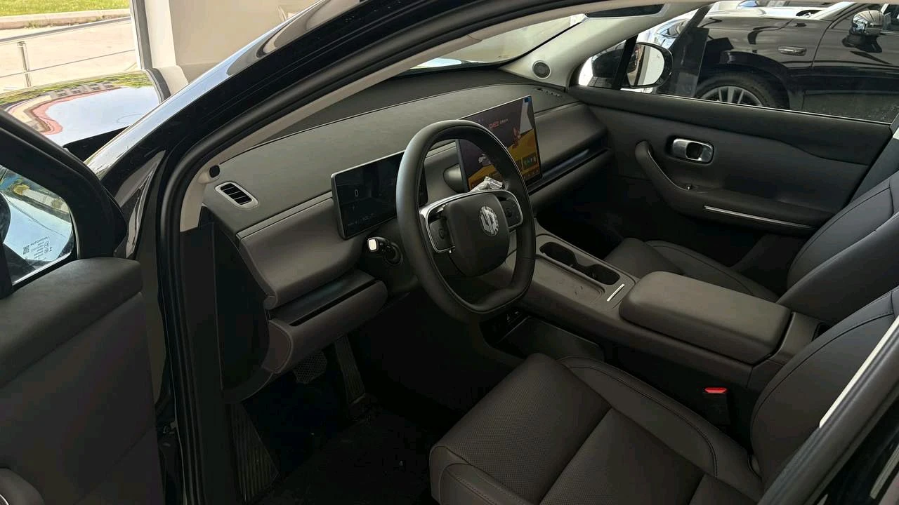 Leapmotor C16