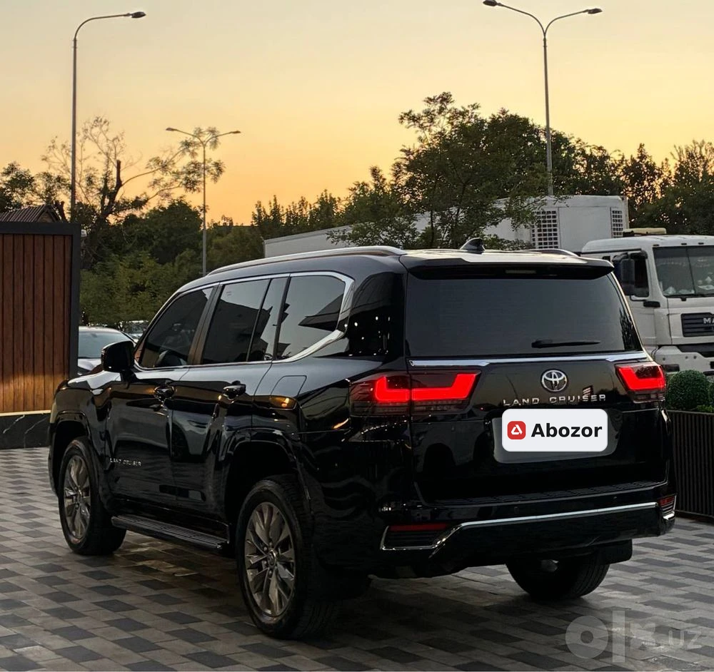 Toyota Land Cruiser 300