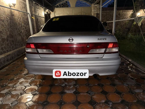 Nissan Maxima