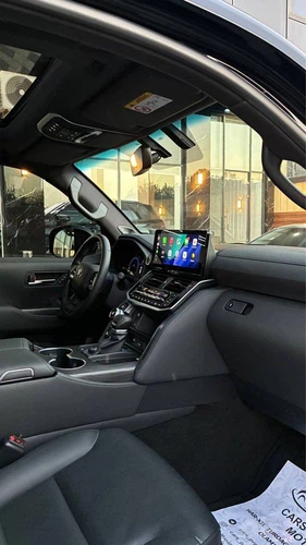 Toyota Land Cruiser 300
