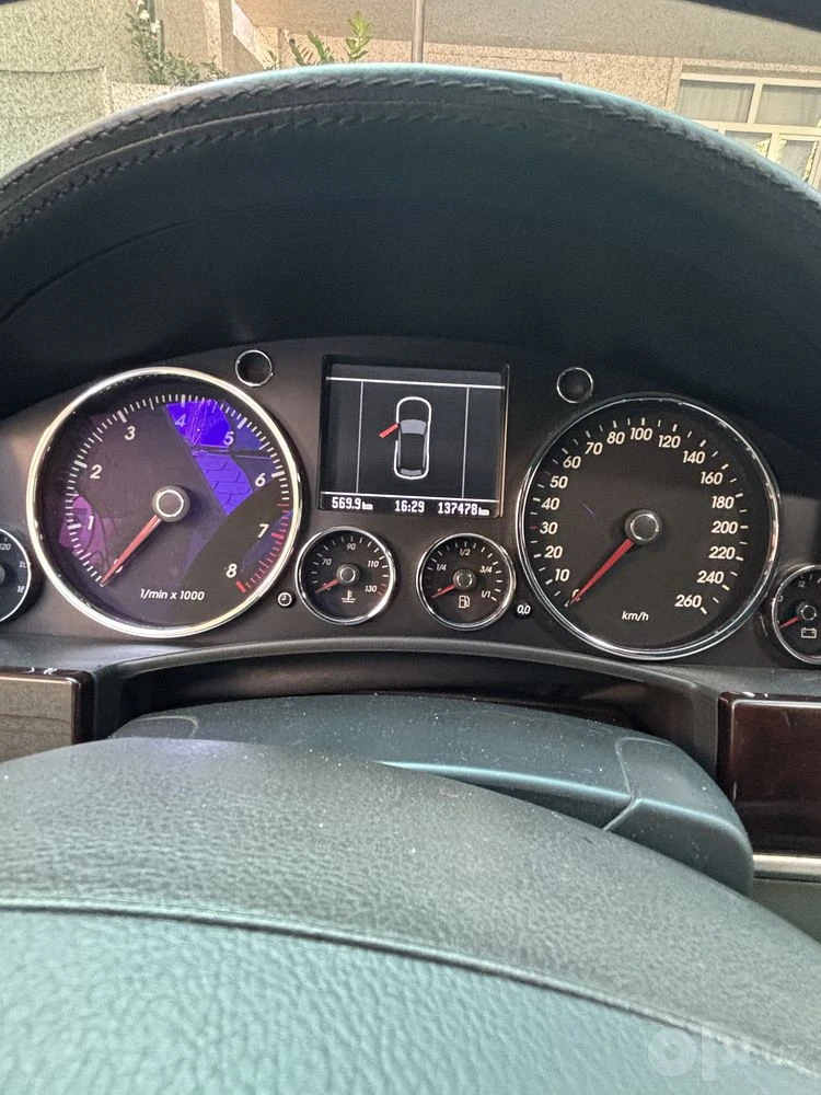 Volkswagen Touareg R
